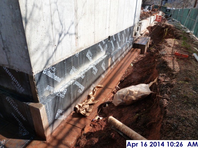 Waterproofing around foundation walls at Elev. 4-Stair -2 Facing East (800x600)
